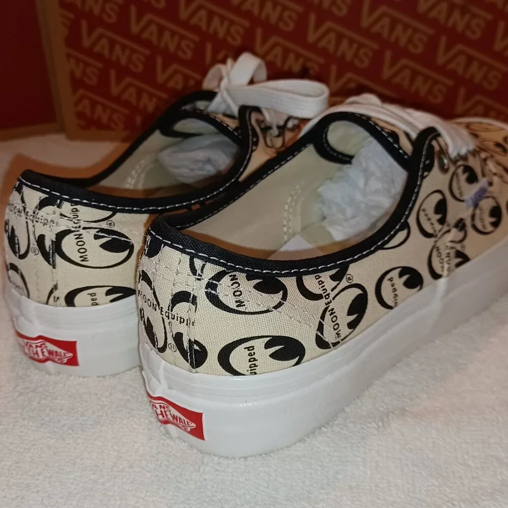 VANS X Men's 7/Women's 8.5 Mooneyes Authentic 44 DX Unisex Anaheim Factory White
